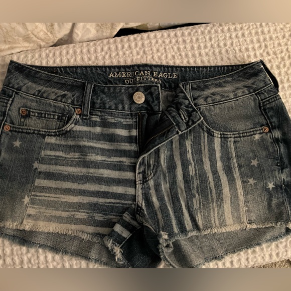 American Eagle flag and stars shorts sz 10 - Picture 1 of 3